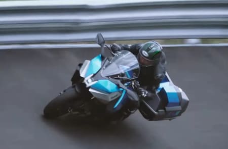 Kawasaki Ninja H2 HySe en acción