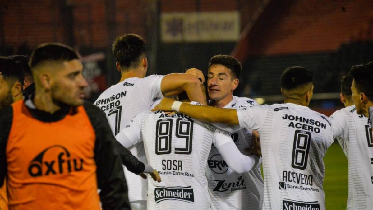 Festejo de Patronato ante Colón por la Copa Argentina. Foto: @ClubPatronatoOf.