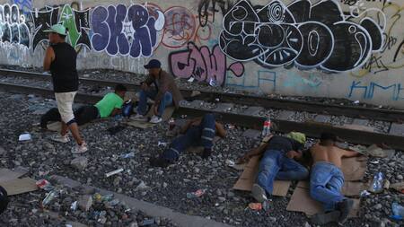 Migrantes en la frontera entre México y Estados Unidos. Foto: EFE.