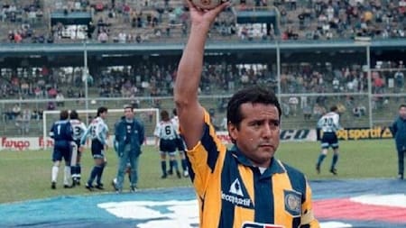 Omar Palma, histórico jugador de Rosario Central. Foto: X @FiestaPajarito.