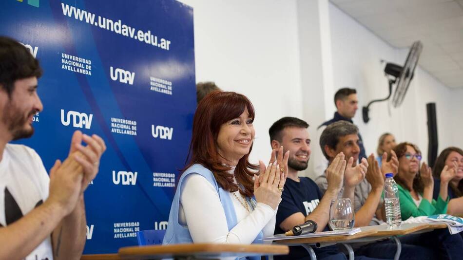 Cristina Kirchner visitó la Universidad de Avellaneda