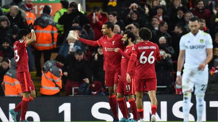 Festejo del Liverpool ante el Leeds por la Premier League, REUTERS