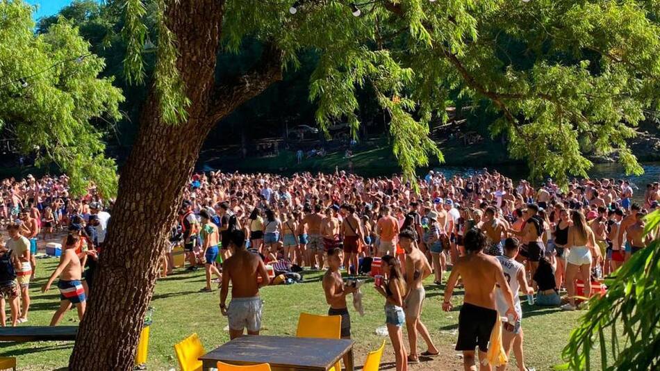Descontrol en playa de Santa Rosa de Calamuchita, Córdoba