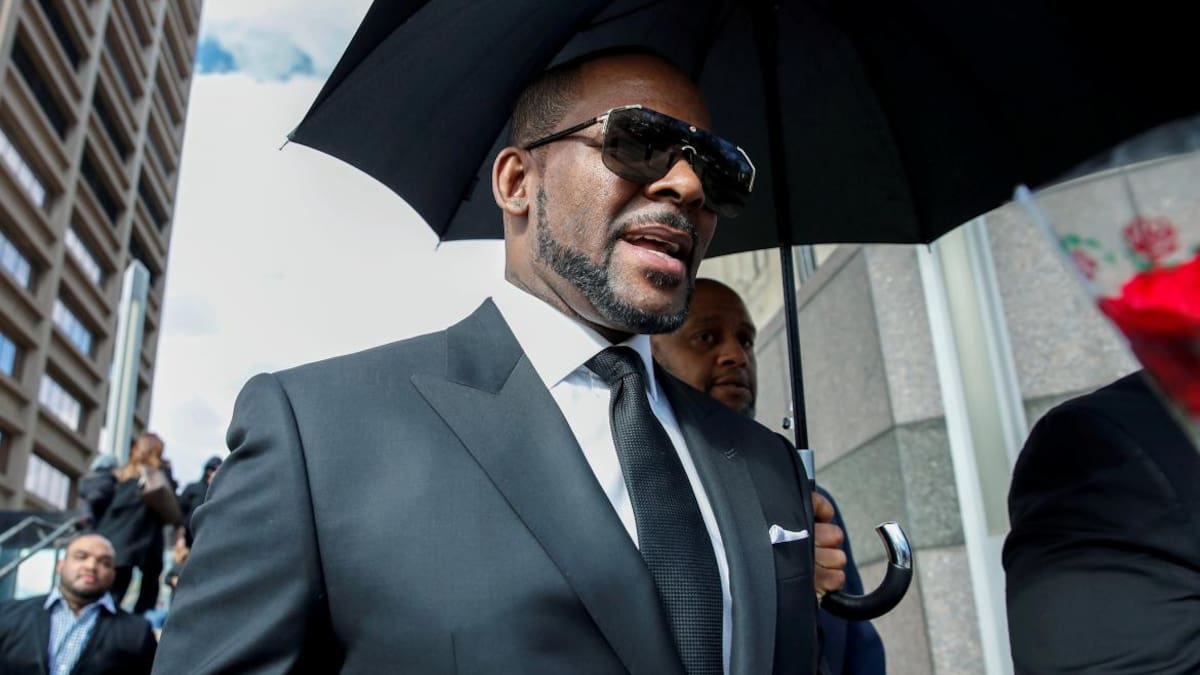 R. Kelly, cantante, arrestado por abuso sexual de menores, REUTERS