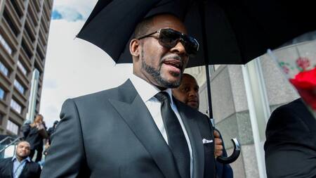 R. Kelly, cantante, arrestado por abuso sexual de menores, REUTERS