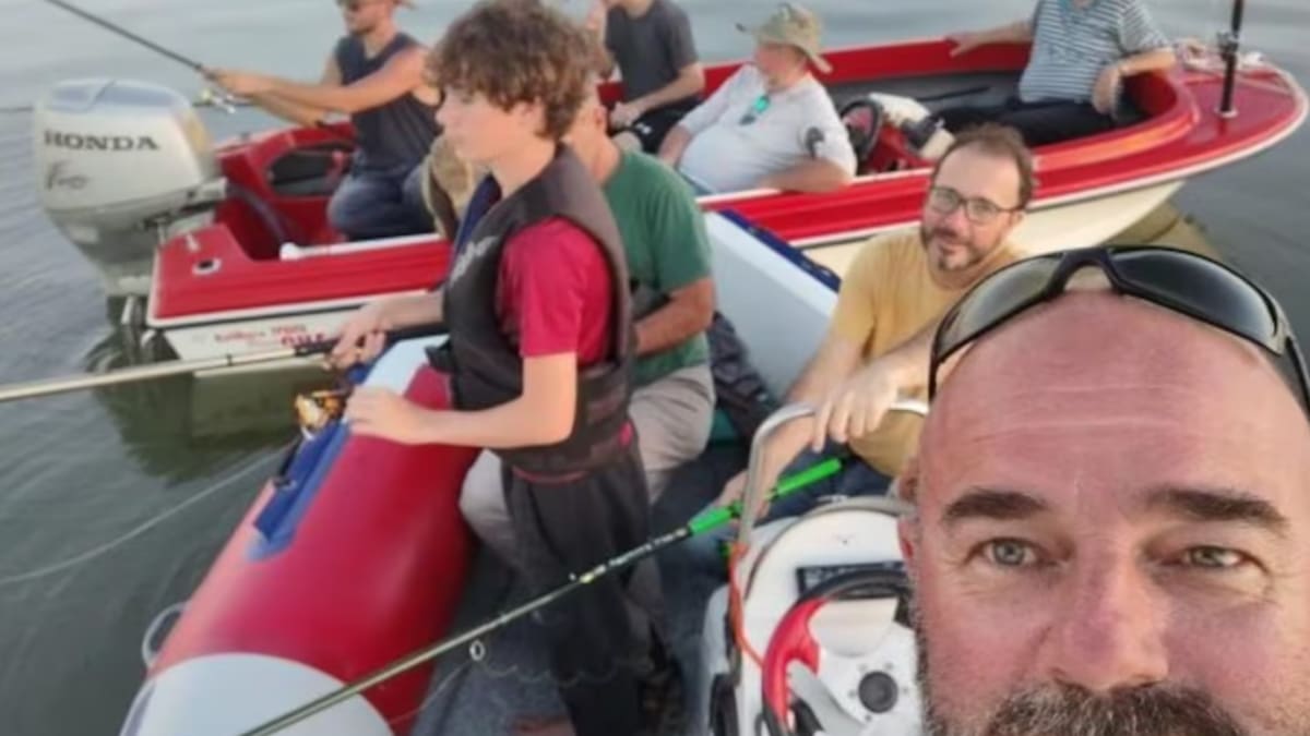 Buscan a 5 pescadores que desaparecieron en el Río de la Plata.