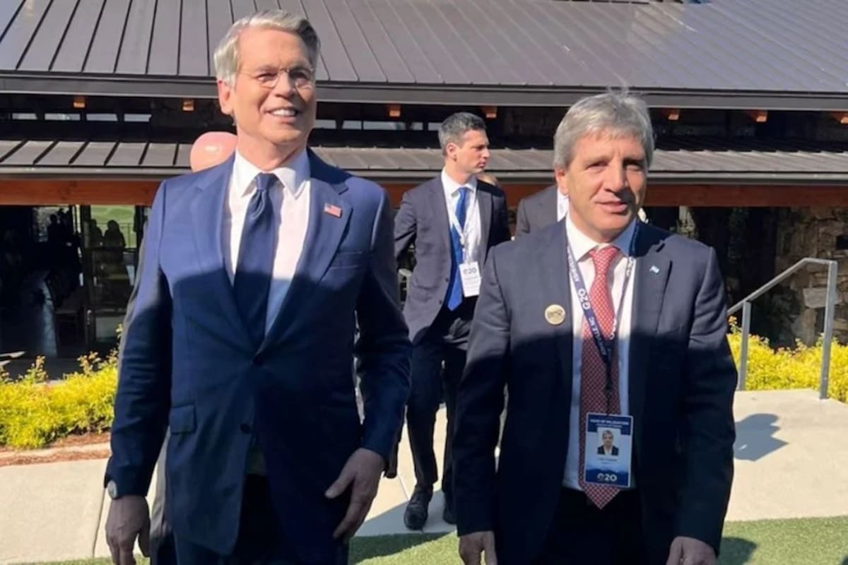 Luis Caputo y Scott Bessent