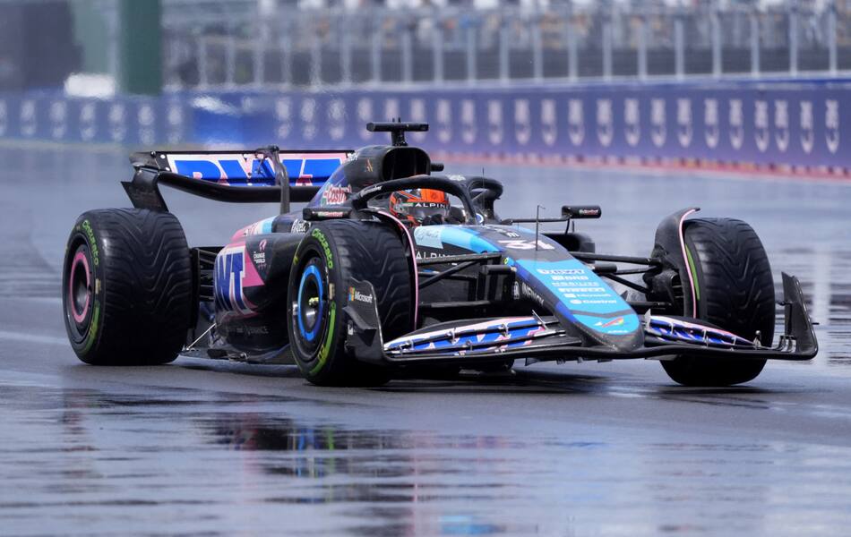 Esteban Ocon de Alpine en acción durante la carrera. Foto: Reuters.