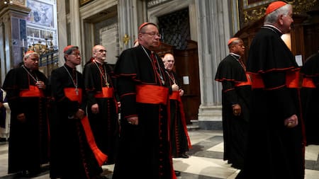 Cardenales que votarán en el próximo cónclave y que elegirán al nuevo Papa. Foto: Reuters/Guglielmo Mangiapane.
