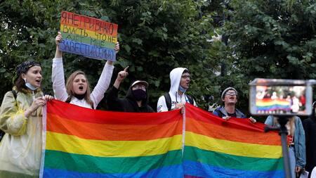 La Corte Suprema de Rusia prohíbe el movimiento LGBTQ+ por considerarlo "extremista". Reuters