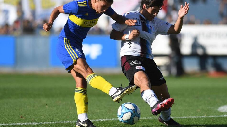 Fútbol femenino, Boca vs. UAI Urquiza. Foto: Telam.