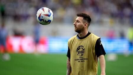 Messi se lesionó el tobillo en la final de la Copa América ante Colombia y desde allí no pudo volver a jugar. Foto: Reuters.