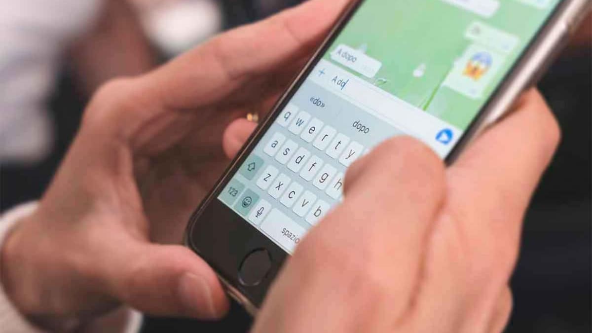 Las copias de seguridad permiten recuperar mensajes borrados en WhatsApp.