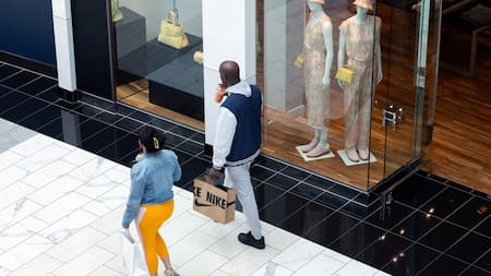 Shopping, compras, locales. Foto: Reuters/Rachel Wisniewski