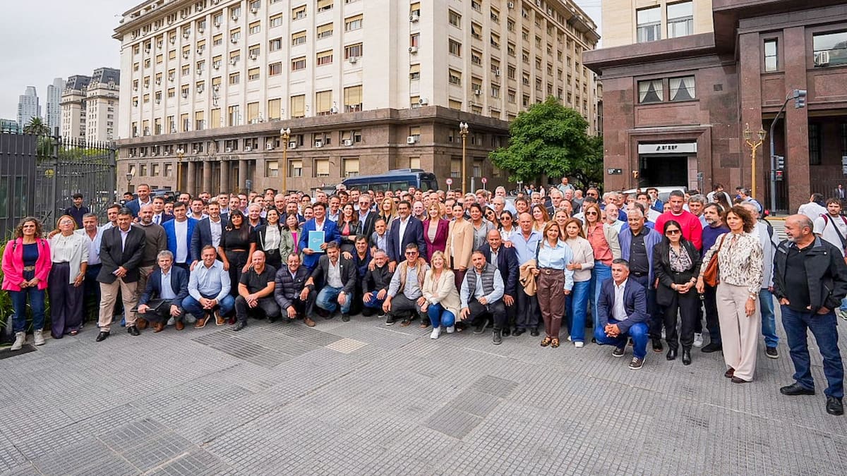 La Federación Argentina de Municipios entregó un documento al Ministerio de Economía por la situación económica y social de más de 500 gobiernos locales