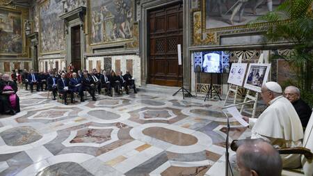 El papa Francisco en la ceremonia por el Tratado de Paz y Amistad entre Argentina y Chile. Foto: EFE.