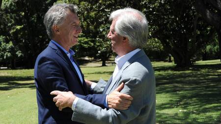 Mauricio Macri, Tabaré Vázquez, NA