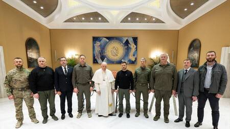 Papa Francisco y Zelenski. Foto: Reuters