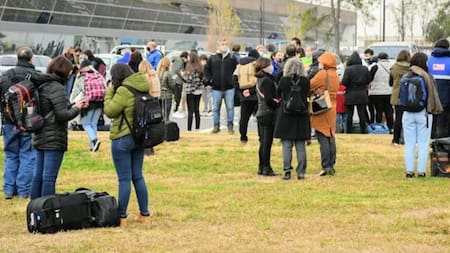 Desalojan al aeropuerto de Rosario por una amenaza de bomba