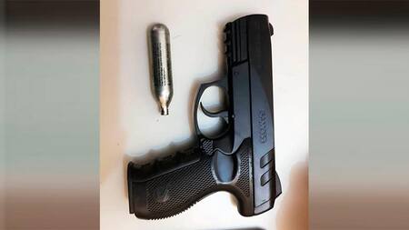 Dante Casermeiro, hijo de Federica Pais detenido, policiales, motochorros, arma