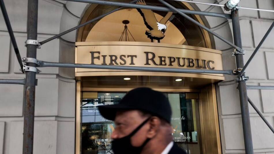 Una oficina de First Republic Bank en N. York. Foto: EFE