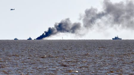 Incendio barco. Foto. Télam