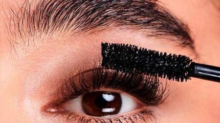 Mascara de pestañas. Foto Pinterest REVLON