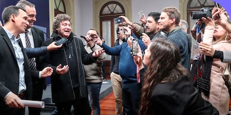 El Gobierno le negó el ingreso a la prensa de cinco medios distintos basándose en la filtración del presunto pago de Rusia al armado de notas para desprestigiarlo