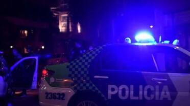 Horror en Mar del Plata: detienen a un hombre acusado de explotar sexualmente a mujeres y tatuarle sus iniciales en los genitales