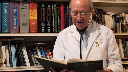 "Harto de soportar un país nocivo": el cardiólogo que salvó a Maradona en Punta del Este se fue a vivir a Uruguay