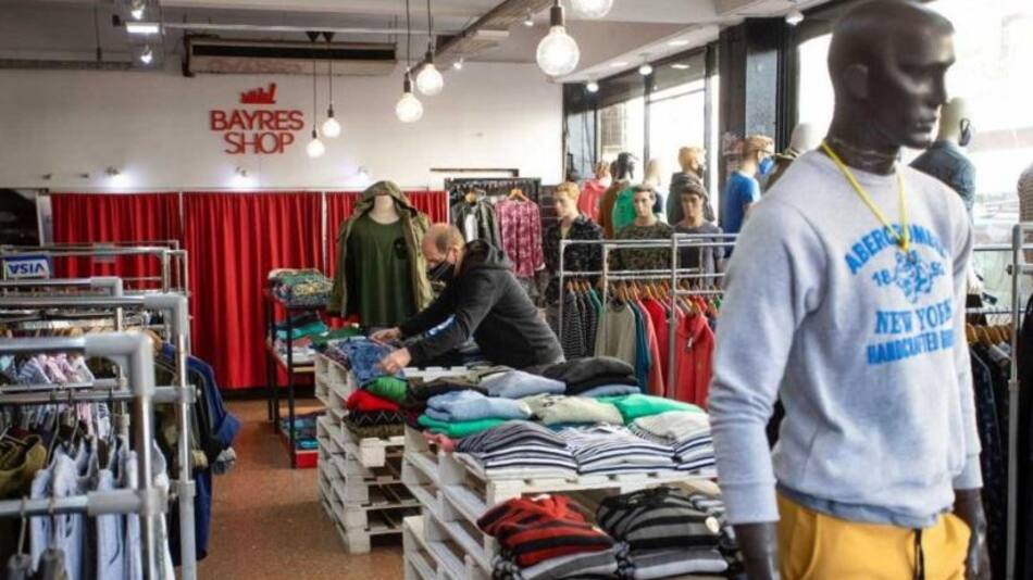 Los precios de la indumentaria fueron los que más subieron en el último año. Foto: NA.