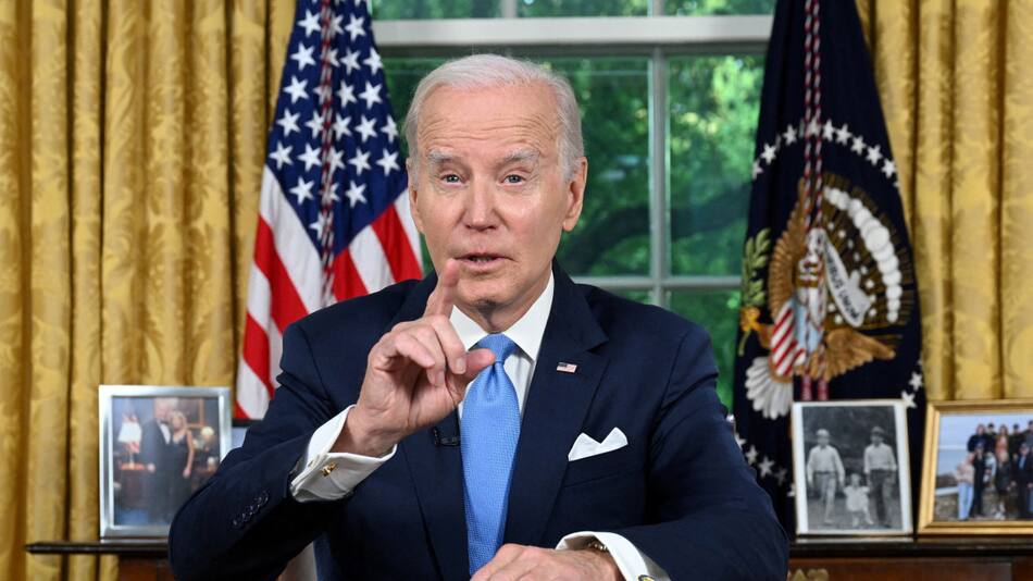 Joe Biden promulgó la ley que evita el default en Estados Unidos. Foto: Reuters.
