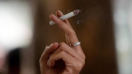Cigarrillo, salud. Foto: EFE