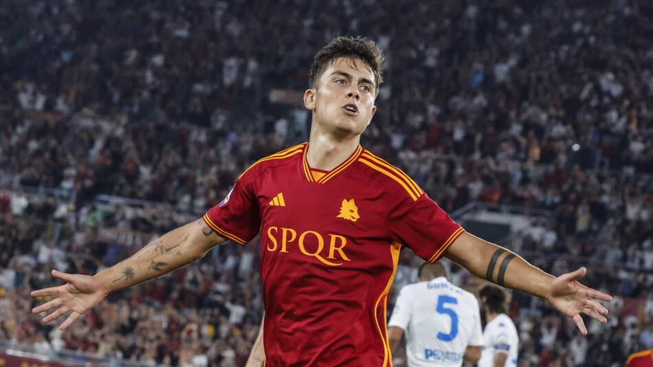 Paulo Dybala marcó por duplicado en la goleada de la Roma. Foto: EFE.