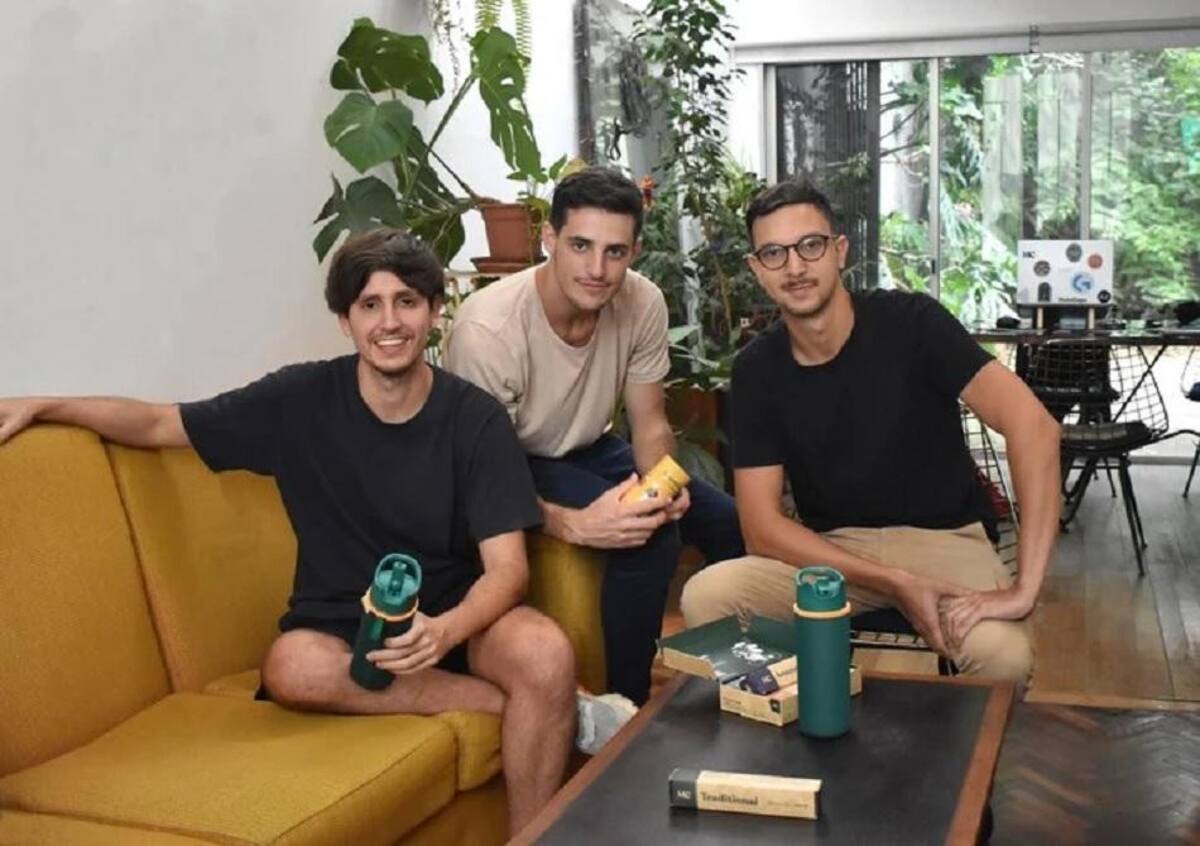 Mate en botella con cápsulas. Foto MateCaps