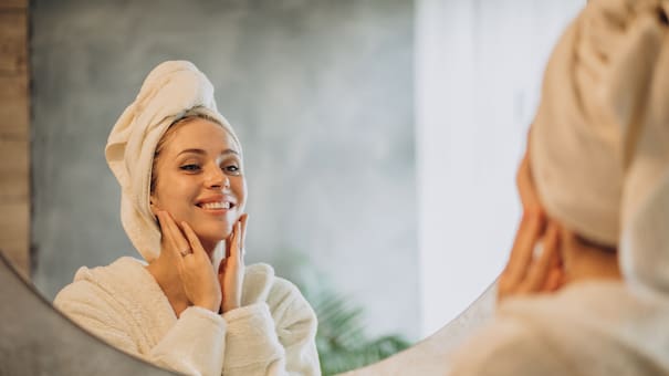Tener la piel radiante, es posible: el paso a paso para un skincare perfecto con solo tres productos
