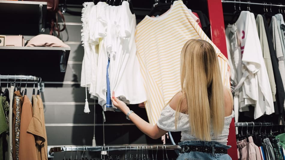 Local de ropa. Foto: Freepik.