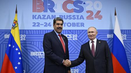 Nicolás Maduro y Vladimir Putín en la cumbre BRICS en Kazán (Rusia), el 23 de octubre de 2024.