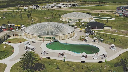 Escapando del bullicio: las termas ideales para jubilados donde desconectar y disfrutar del agua caliente a buen precio