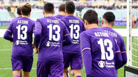Homenaje de Fiorentina a Davide Astori - Fútbol (Reuters)