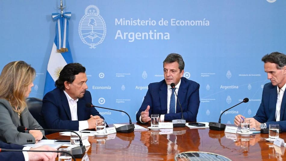 Sergio Massa junto a Gustavo Sáenz, gobernador de Salta. Foto: Ministerio de Economía.