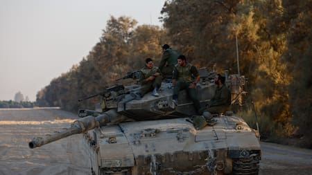 Soldados israelíes en Gaza. Foto: Reuters