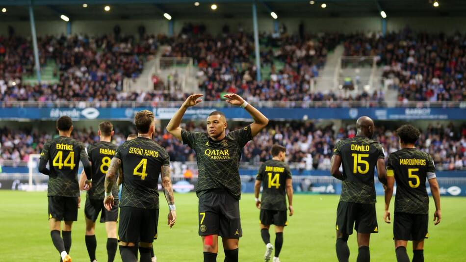 Mbappé, figura en un PSG sin Messi. Foto: Reuters.