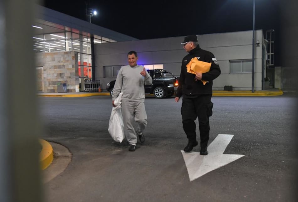 Arribo al país de los argentinos deportados en Estados Unidos.