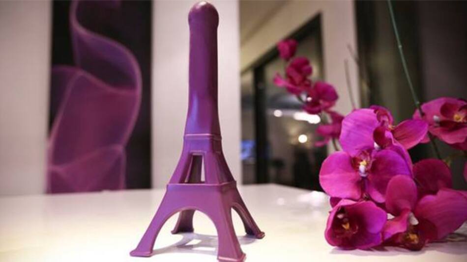 Vibrador con forma de Torre Eiffel