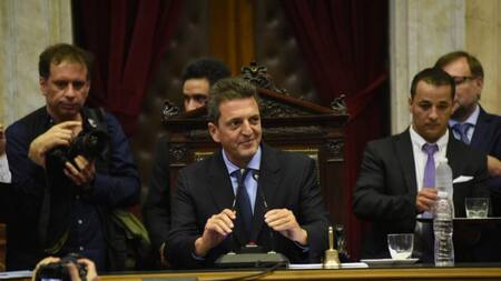 Congreso: juraron los 130 nuevos diputados y designaron a Sergio Massa como presidente de la Cámara baja, Twitter Diputados