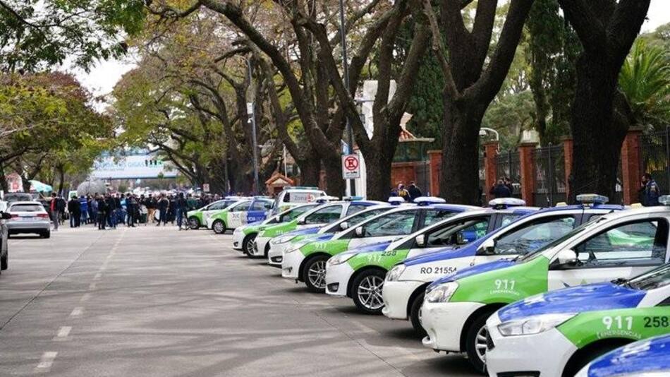 Protesta de la policía bonaerense frente a Quinta de Olivos