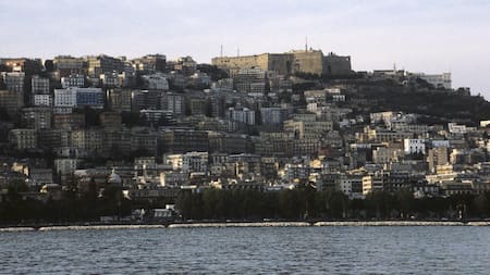 Nápoles desde el mar Mediterráneo. Foto: EFE