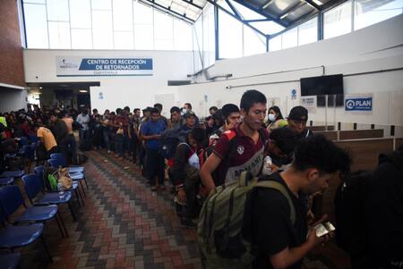 Migrantes guatemaltecos son deportados desde México. Foto: Reuters