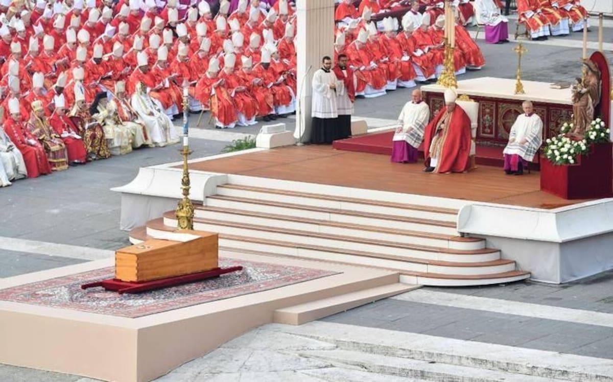 Papa Francisco, Benedicto XVI, Foto: Reuters